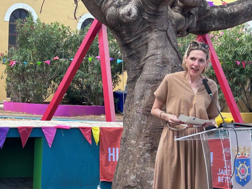 Minister di Kuido di Durashon Largu, Hubentut i Deporte, Mirjam Sterk na e lugá pa rekreá i topa na Misa di Rincon
